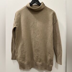 Joseph A Sweater Size Medium EUC